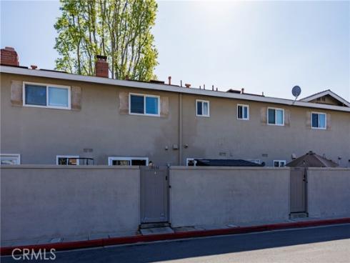 19836 Berkshire Lane, Huntington Beach, CA