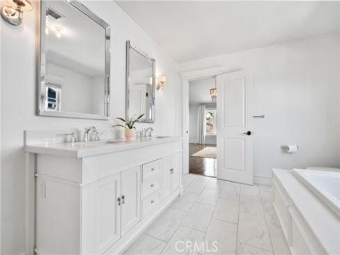 17982 Whitford Lane, Huntington Beach, CA