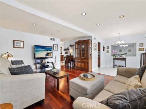 18815  Thornwood  CI32  Circle, Huntington Beach, CA