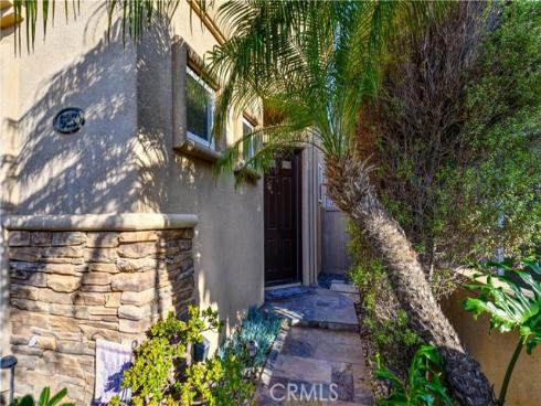 613 Frankfort Avenue, Huntington Beach, CA