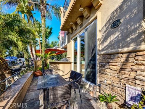 613 Frankfort Avenue, Huntington Beach, CA