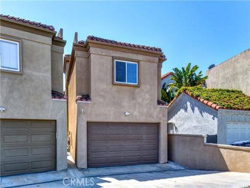 613 Frankfort Avenue, Huntington Beach, CA