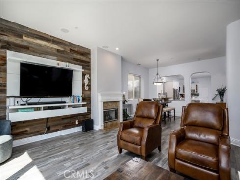 613 Frankfort Avenue, Huntington Beach, CA