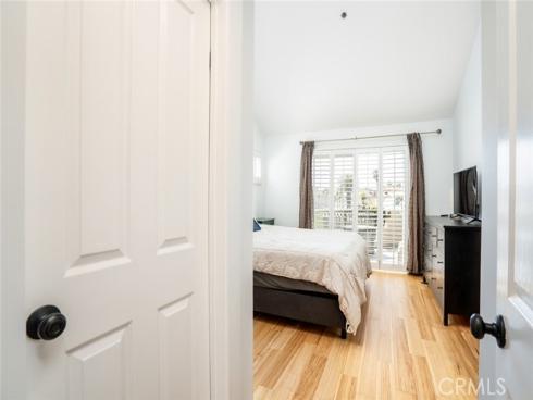 310 Lake 216 Street, Huntington Beach, CA