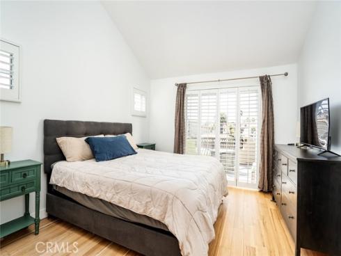 310 Lake 216 Street, Huntington Beach, CA