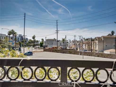 310 Lake 216 Street, Huntington Beach, CA