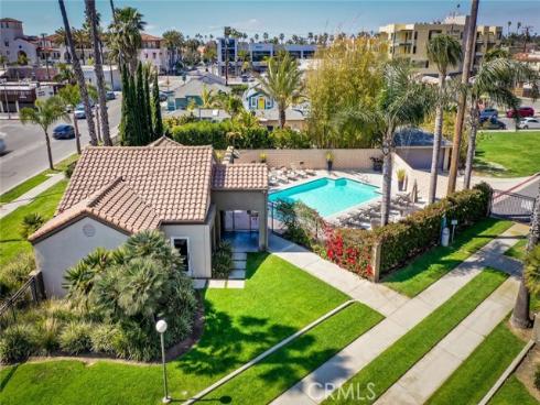 310 Lake 216 Street, Huntington Beach, CA