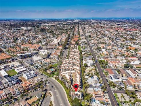 310 Lake 216 Street, Huntington Beach, CA