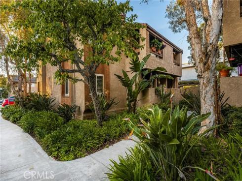 16927 Bluewater Lane, Huntington Beach, CA