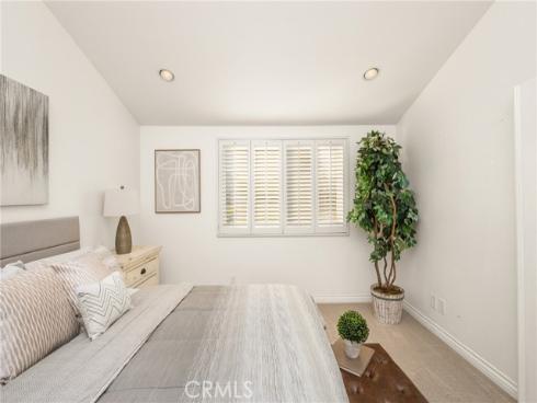 16927 Bluewater Lane, Huntington Beach, CA