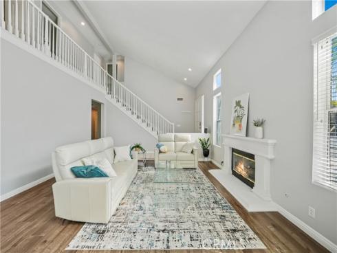 6885 Cambria Cove Circle, Huntington Beach, CA