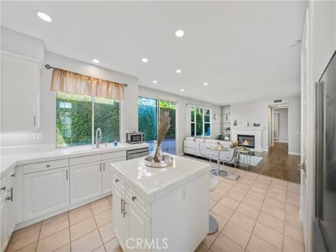 6885 Cambria Cove Circle, Huntington Beach, CA