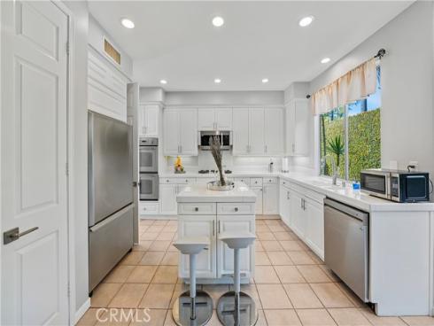 6885 Cambria Cove Circle, Huntington Beach, CA