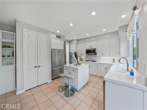 6885 Cambria Cove Circle, Huntington Beach, CA