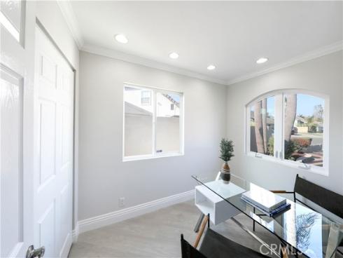 9342 Cliffwood Drive, Huntington Beach, CA