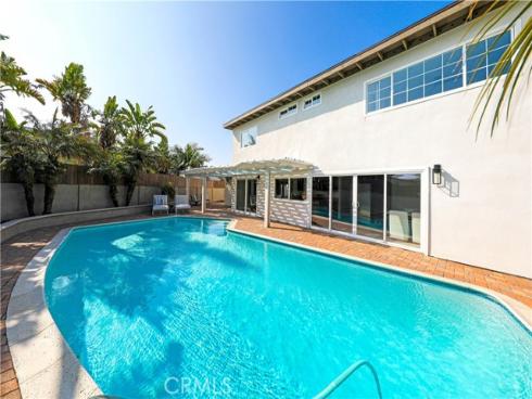 9342 Cliffwood Drive, Huntington Beach, CA