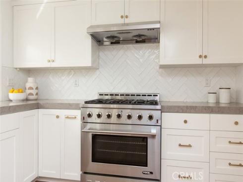 18141 Lakepoint Lane, Huntington Beach, CA