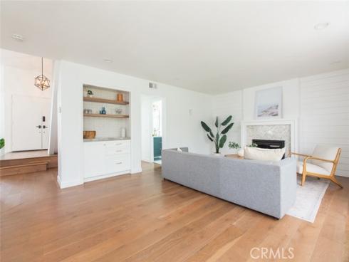 18141 Lakepoint Lane, Huntington Beach, CA