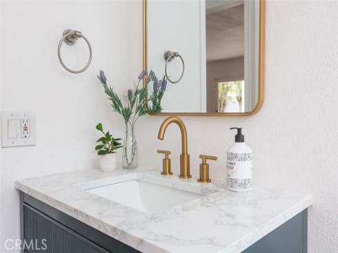 18141 Lakepoint Lane, Huntington Beach, CA