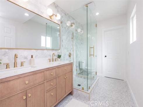 18141 Lakepoint Lane, Huntington Beach, CA