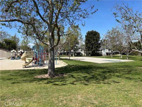 18232 Parkview 103 Lane, Huntington Beach, CA