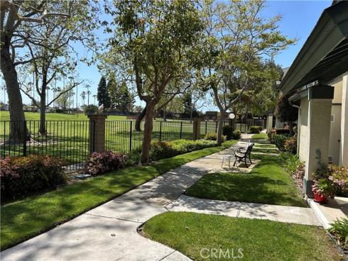 18232 Parkview 103 Lane, Huntington Beach, CA