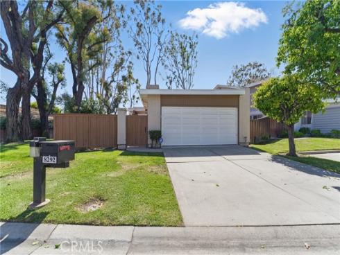 8292 Manifesto Circle, Huntington Beach, CA