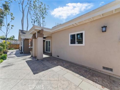 8292 Manifesto Circle, Huntington Beach, CA