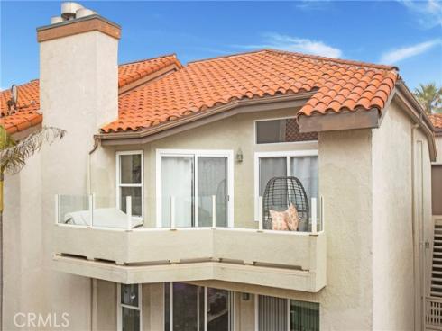 1400 Pacific Coast 305 , Huntington Beach, CA