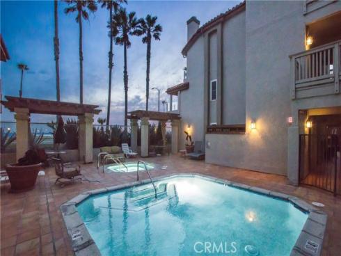 1400 Pacific Coast 305 , Huntington Beach, CA