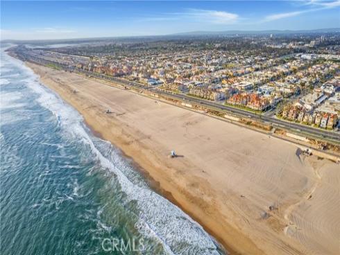 1400 Pacific Coast 305 , Huntington Beach, CA