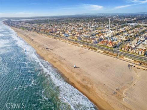 1400  Pacific Coast  305 , Huntington Beach, CA