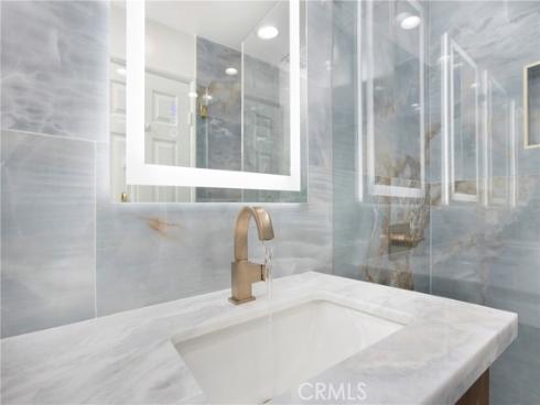 1400 Pacific Coast 305 , Huntington Beach, CA