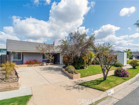 7041 Heil Avenue, Huntington Beach, CA