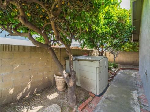 7041 Heil Avenue, Huntington Beach, CA
