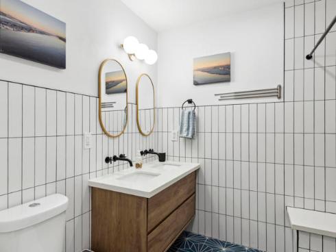 711 Pacific Coast Highway 206 , Huntington Beach, CA