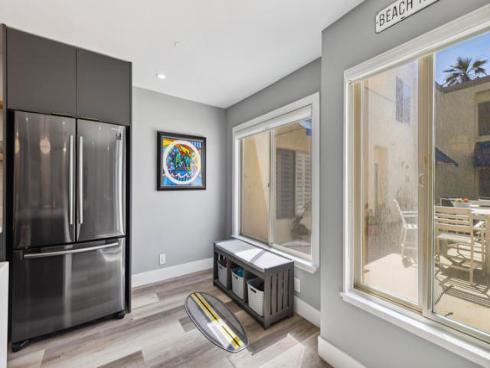 711 Pacific Coast Highway 206 , Huntington Beach, CA