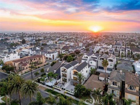 607 12th Street, Huntington Beach, CA