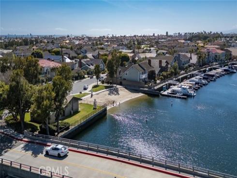 16133 Saint Croix Circle, Huntington Beach, CA