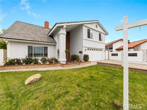 9961 Kings Canyon Drive, Huntington Beach, CA