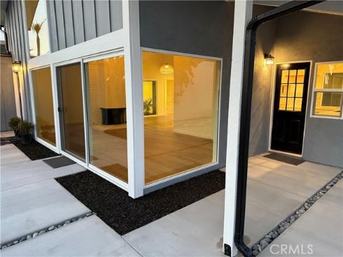 20272 Deervale Lane, Huntington Beach, CA