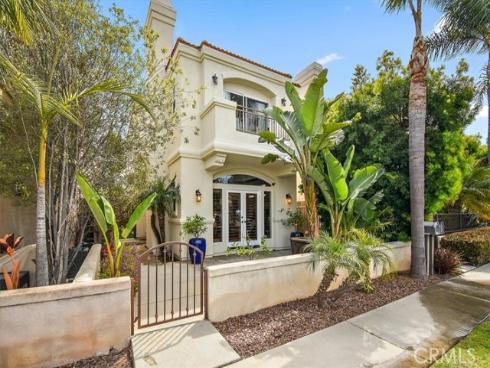 1016 Delaware Street , Huntington Beach, CA