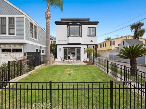 714 Alabama Street, Huntington Beach, CA