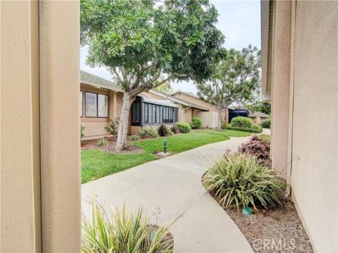 8566  Colusa  901A  Circle, Huntington Beach, CA