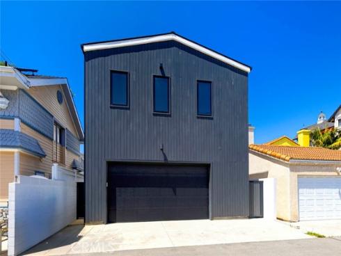 506  7th   Street, Huntington Beach, CA