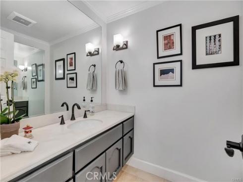 19361 Maidstone Lane, Huntington Beach, CA