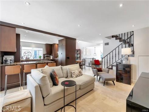 19361 Maidstone Lane, Huntington Beach, CA