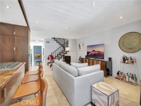 19361 Maidstone Lane, Huntington Beach, CA