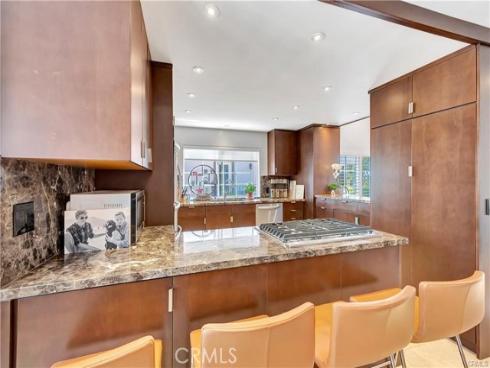 19361 Maidstone Lane, Huntington Beach, CA