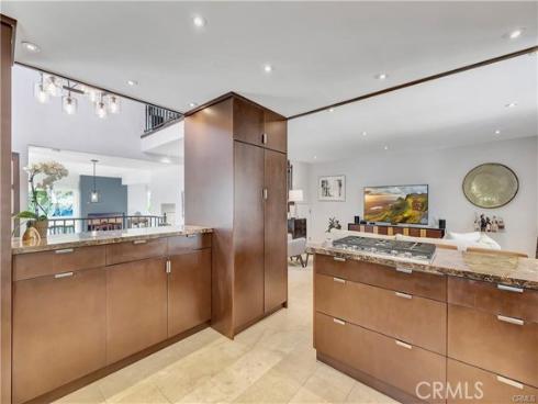 19361 Maidstone Lane, Huntington Beach, CA